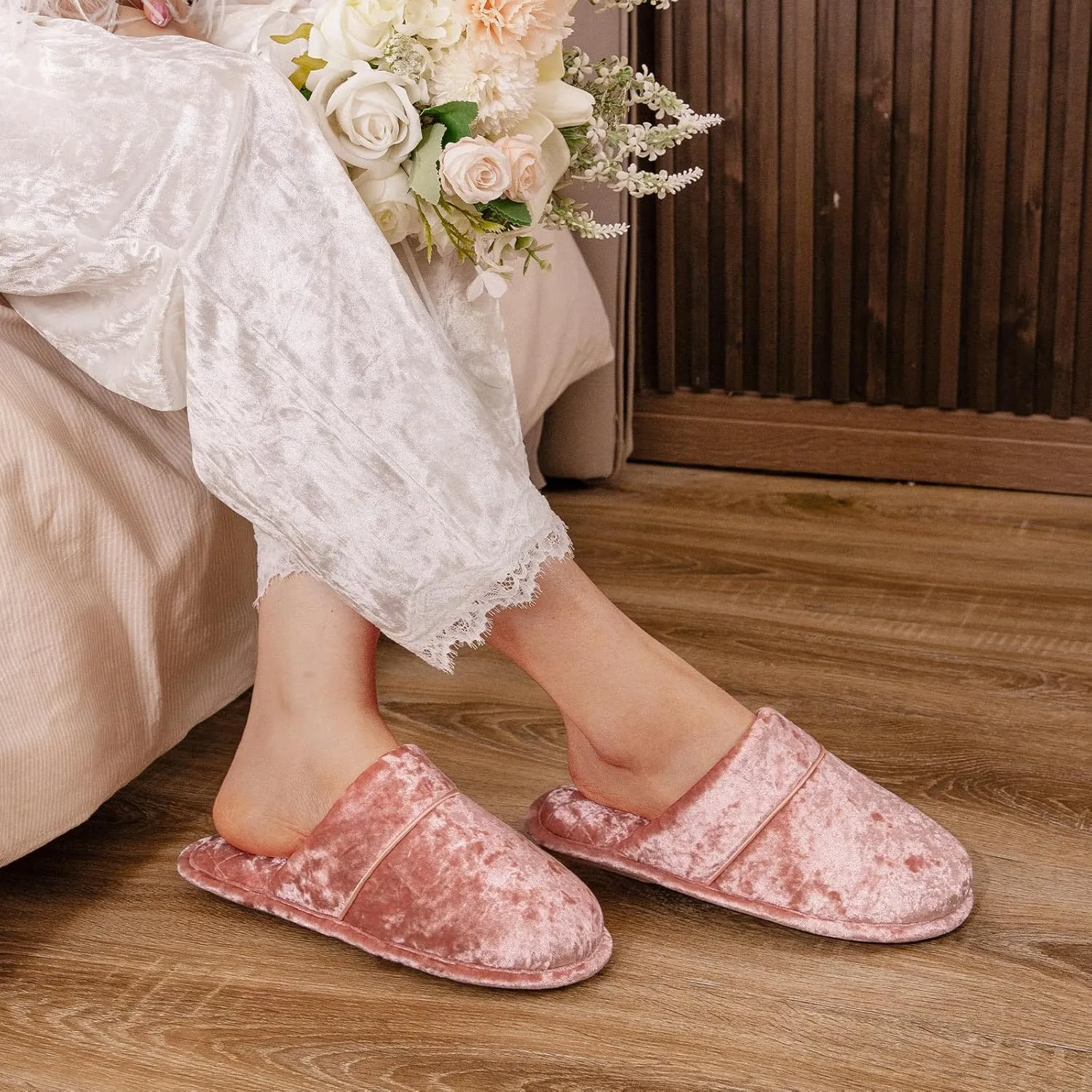 HomeTop Women's Luxury Diamond Velvet Memory Foam Scuff Slipper with Lightweight Rubber Sole